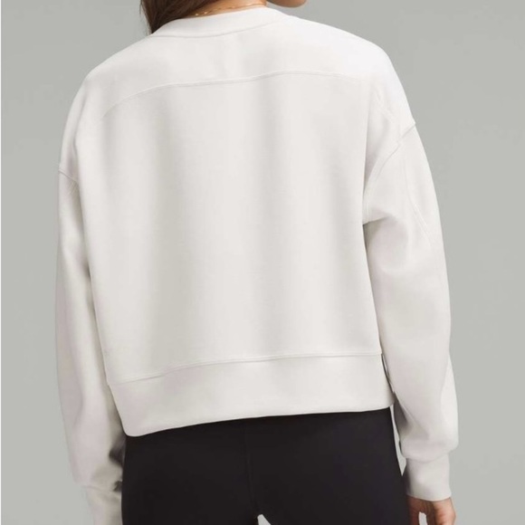 Lululemon Softstreme Perfectly Oversized Cropped Crew, Bone, size 14 - Picture 2 of 6